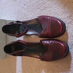 Dansko Roxy Mary Jane Red Size 8